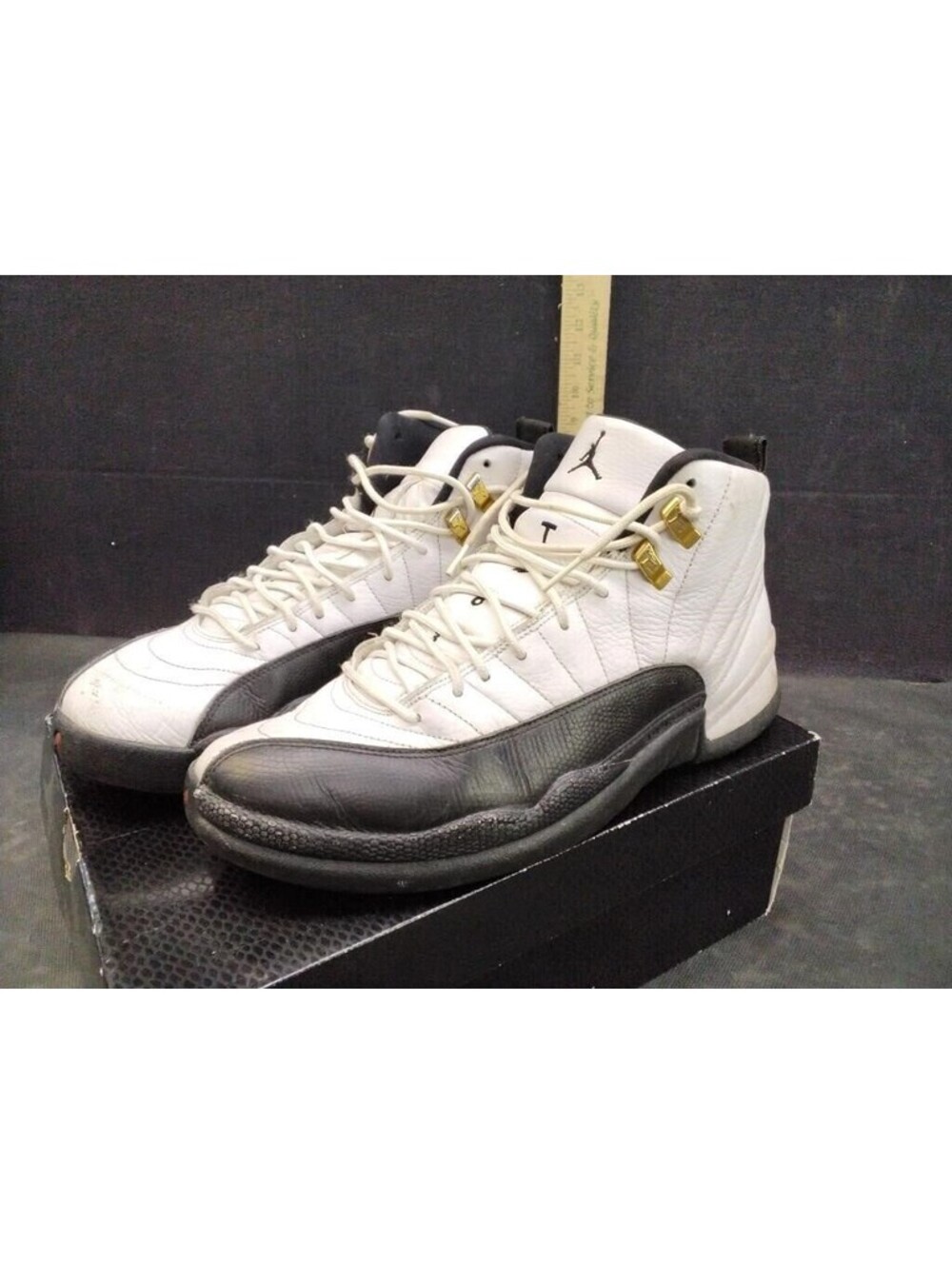 Nike Air Jordan 12 Retro White Black Gold Sneakers Size 10.5 With Box